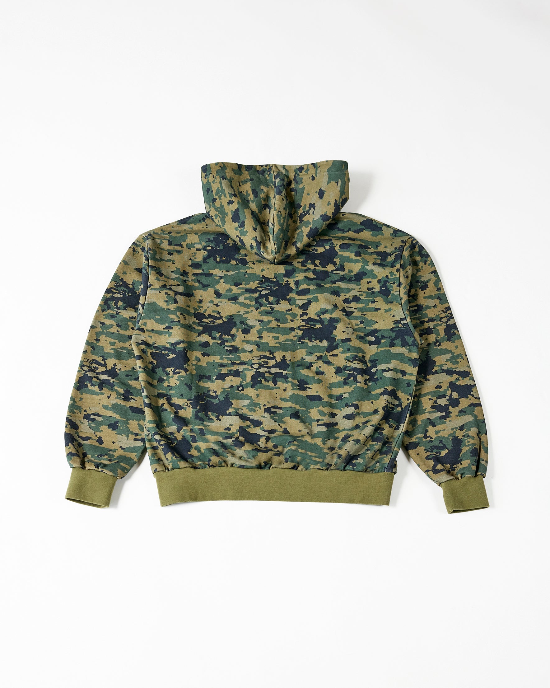 ⁠CAMO ZIP