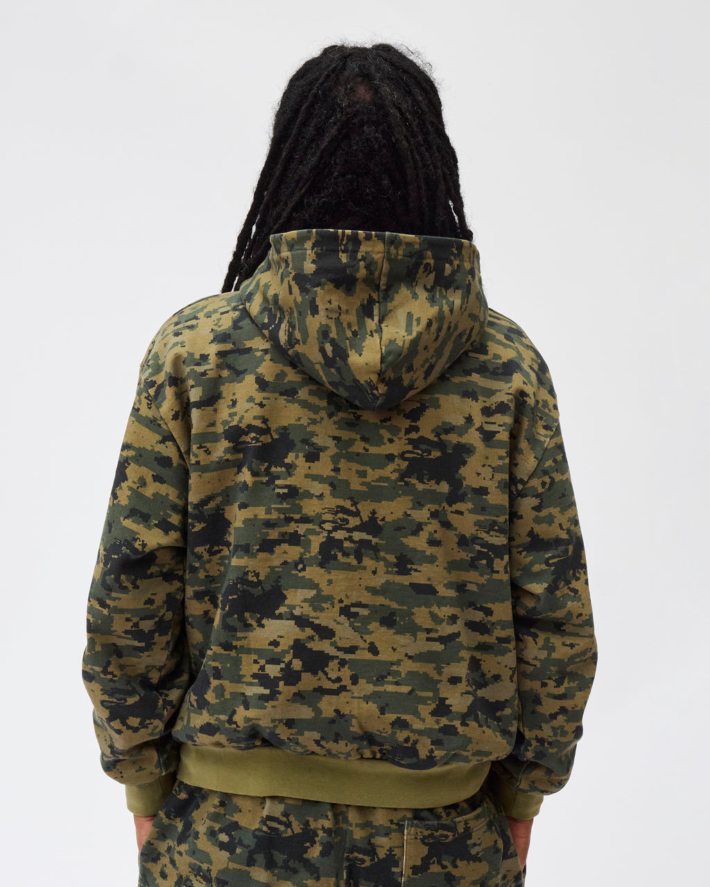 ⁠CAMO ZIP