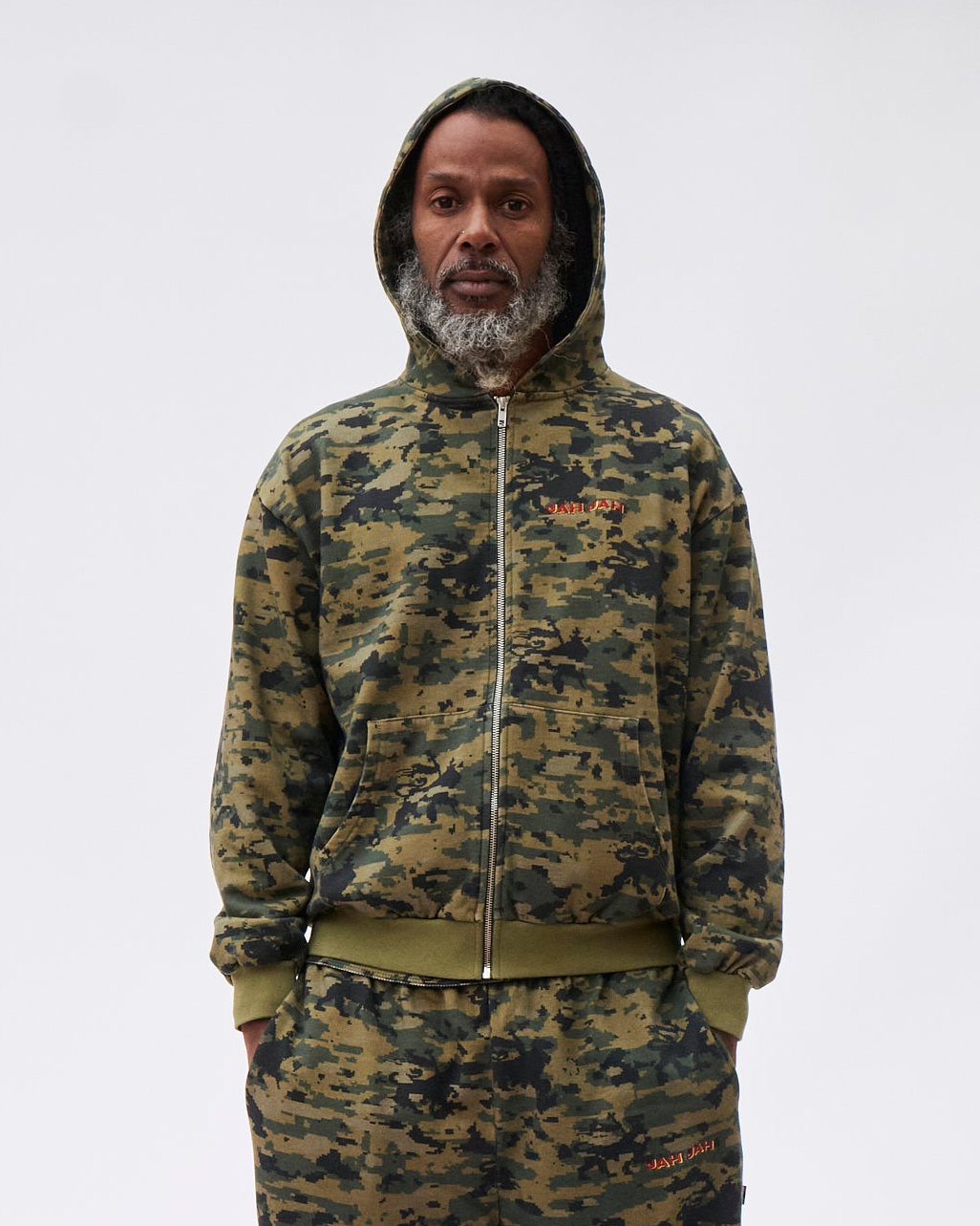 ⁠CAMO ZIP